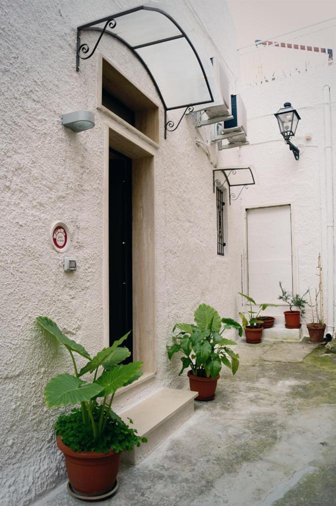B & B Sotto La Volta Massafra Exterior photo